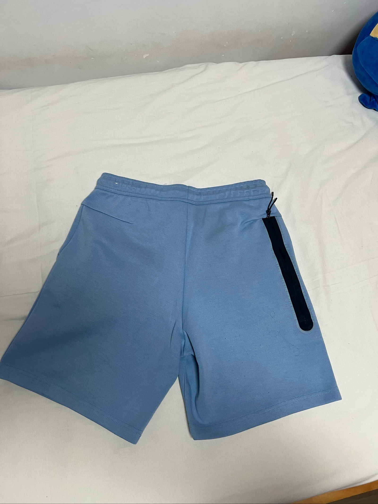 Pantalón Nike tech corto talla S – photo 2